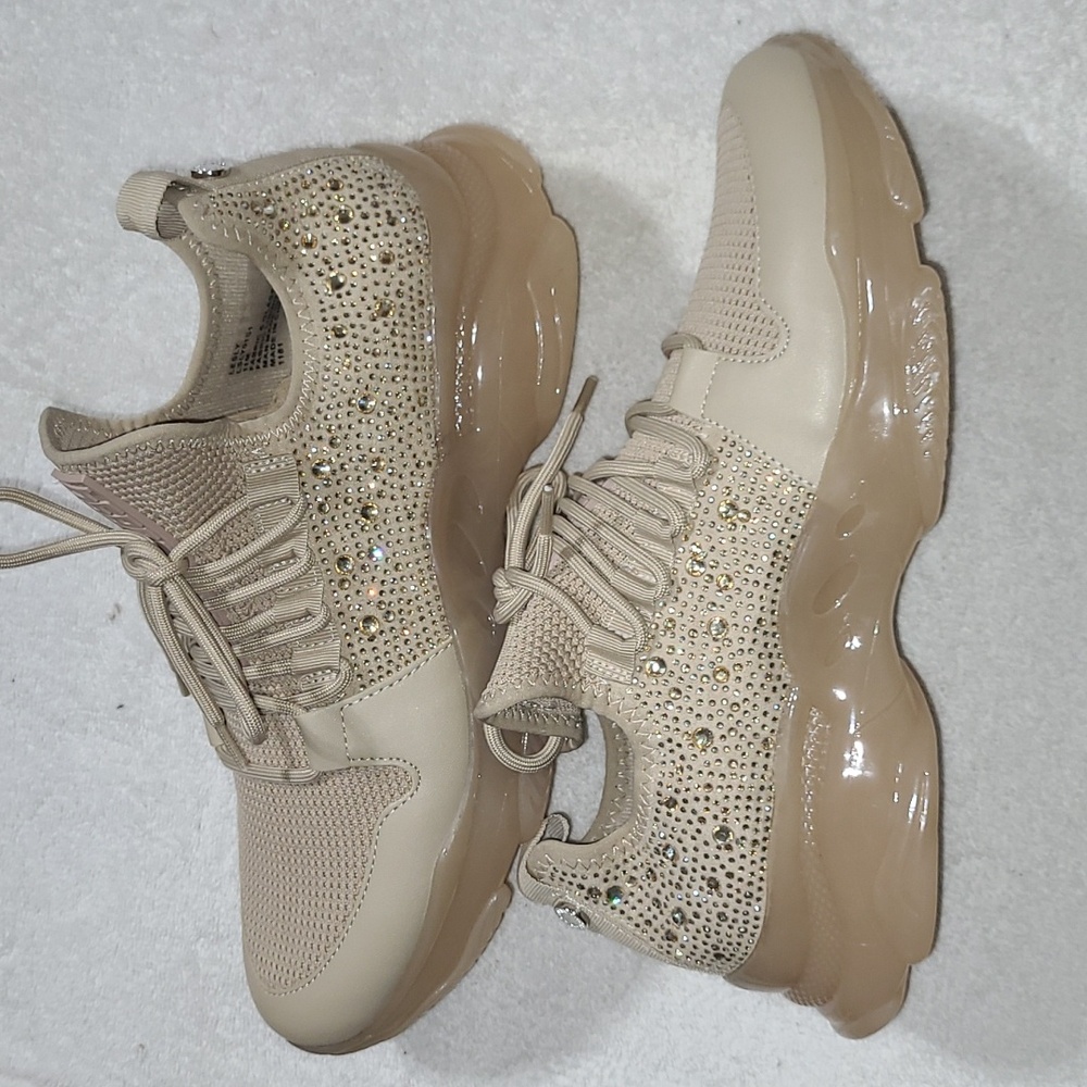 Elegant Beige Women's Sneakers